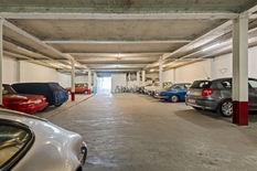 WILRIJK – Prins Boudewijnlaan: Underground enclosed garage with 15 car parking spaces.

DESCRIPTION:

This underground garage includes 15 car parking spaces.
Ideal for investor or collector of vintage cars.
Located outside the low emission zone.