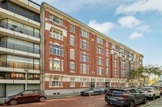 WILRIJK - Park Den Brandt: Characterful, ready-to-use 3-bedroom flat in Art-Déco building in prime location. EPC-label B.

Located on the 1st floor of a well-maintained building, this flat combines charm with modern comfort. 
It is located a stone's t