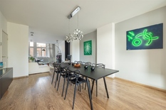 WILRIJK - Park Den Brandt: Characterful, ready-to-use 3-bedroom flat in Art-Déco building in prime location. EPC-label B.

Located on the 1st floor of a well-maintained building, this flat combines charm with modern comfort. 
It is located a stone's t